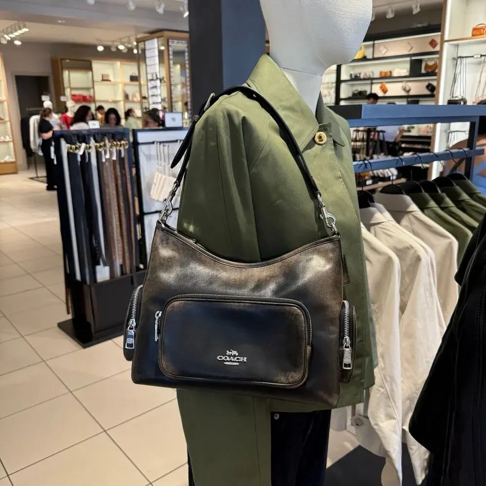 NWT‼️Coach Laurel Shoulder Bag With Pockets In Loved Leather CES84
